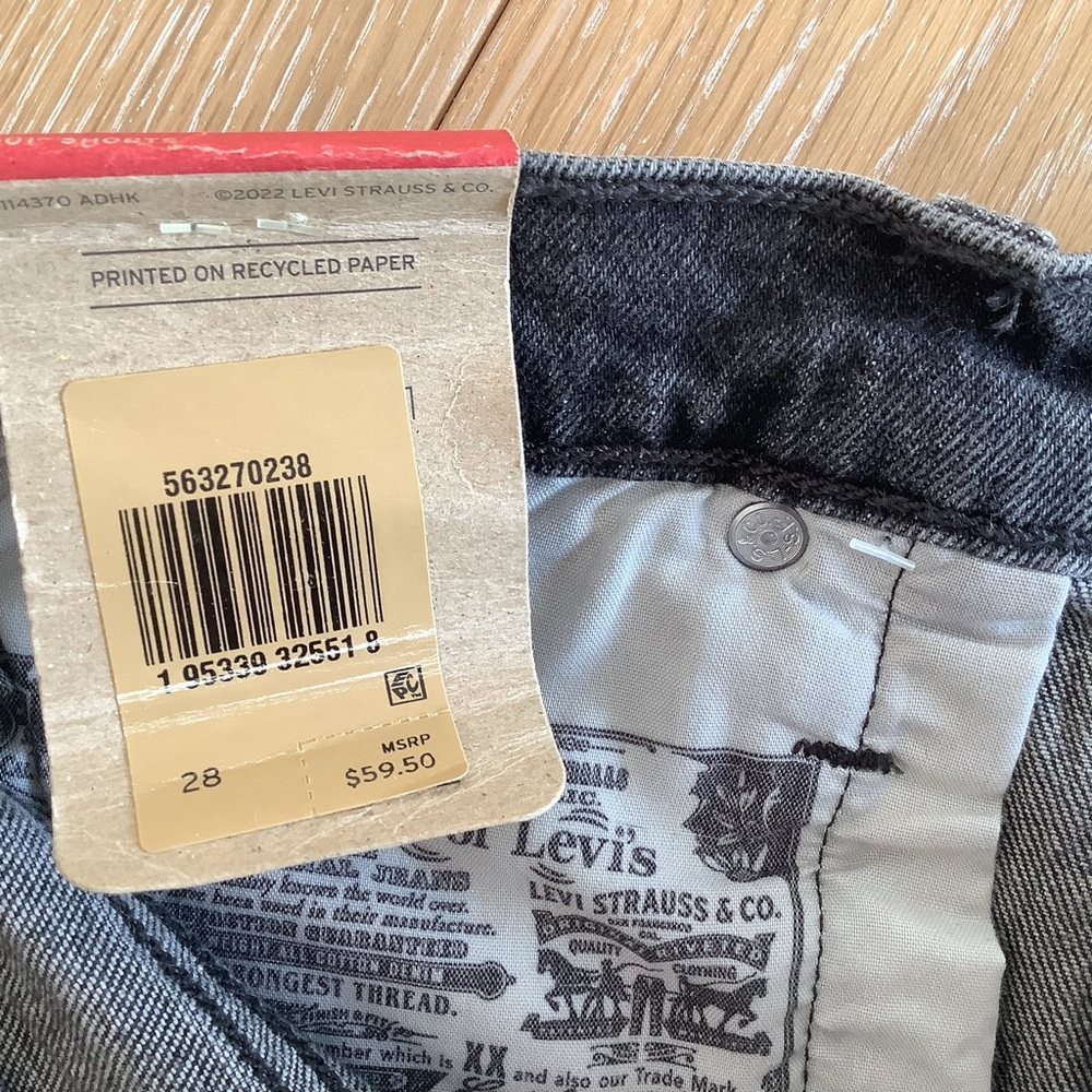 NWT Levi’s 501 High Rise Shorts 28 - Picture 4 of 9